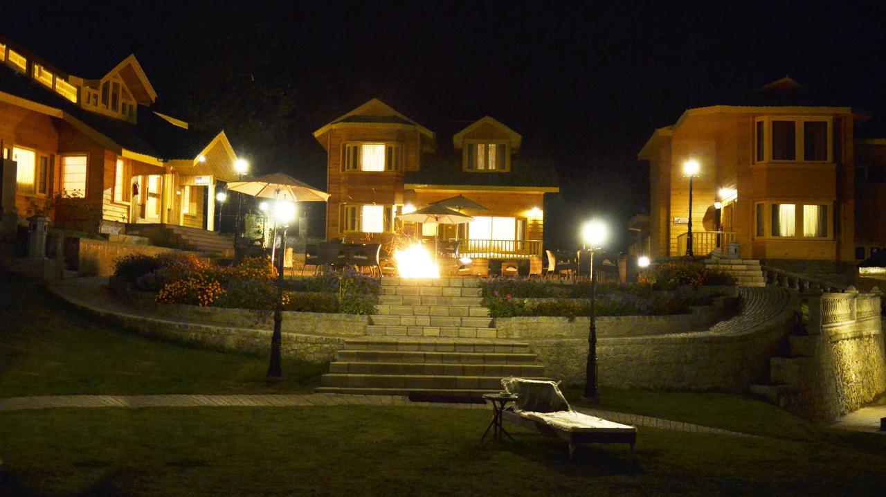Kolahoi Green Resorts, Pahalgam Pahalgām Exterior photo