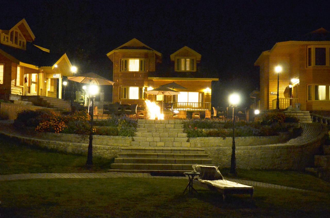 Kolahoi Green Resorts, Pahalgam Pahalgām Exterior photo